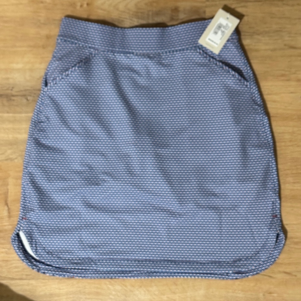NWT Peter Millar Alice Petal Hem Skort in Wine Glass Print, Size XS